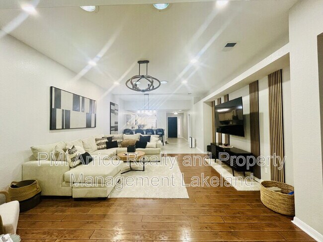 Building Photo - 3541 Harbor Cir NW