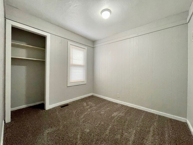 Building Photo - Two Bedroom Home in Muskegon