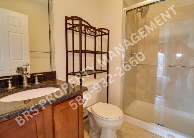 Building Photo - Move In Ready 2 Bd 2 BA Condo in Shelby Twp