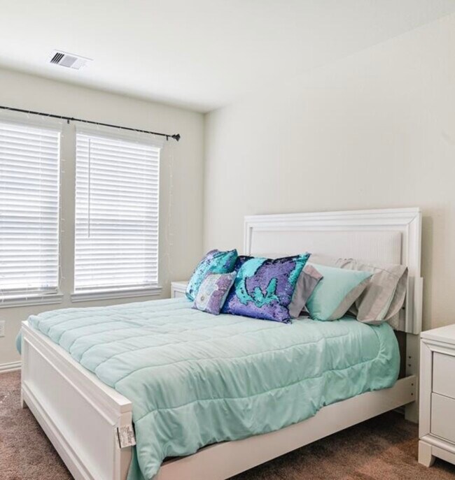 Building Photo - 4639 Sequoia Echo Dr