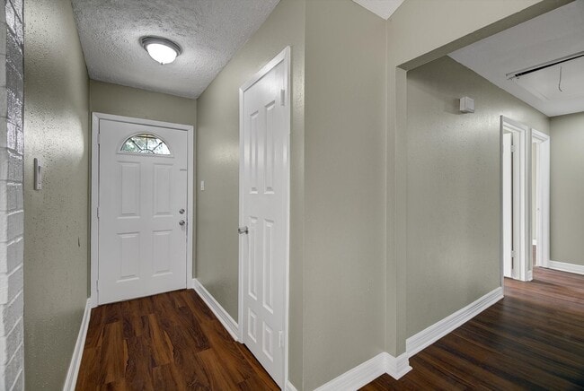 Building Photo - 6315 Rustygate Dr