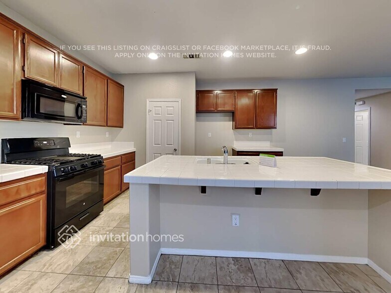 Building Photo - 34010 Leon St