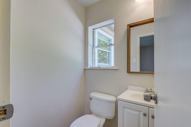 Building Photo - 4123 Dacca Dr