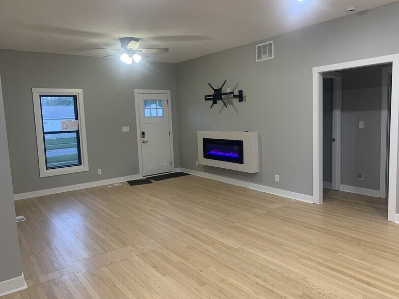 Building Photo - 1025 N 45th St