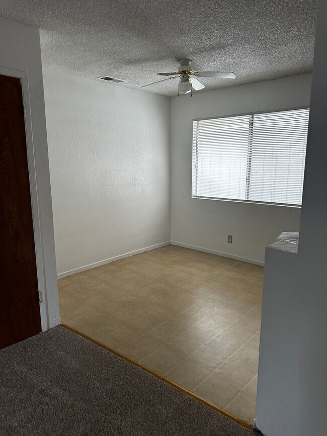 Building Photo - 8865 Amapoa Ave