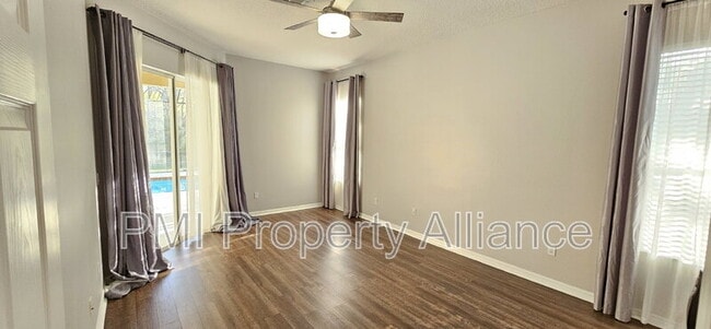 Building Photo - 640 Brookfield Pl