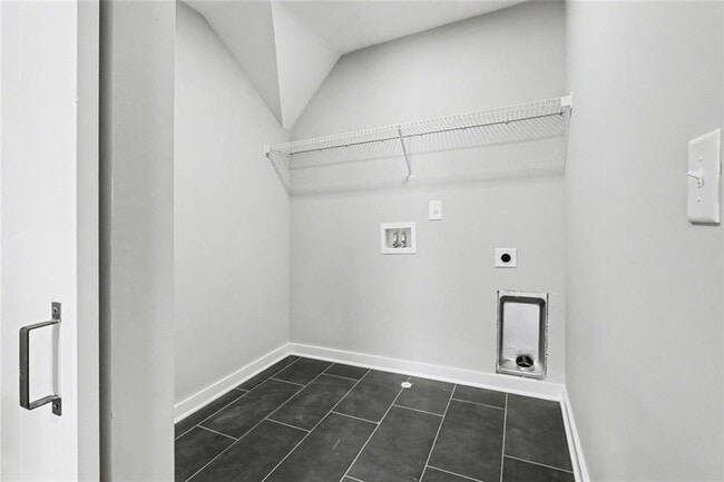 Building Photo - 3175 Tackett Rd