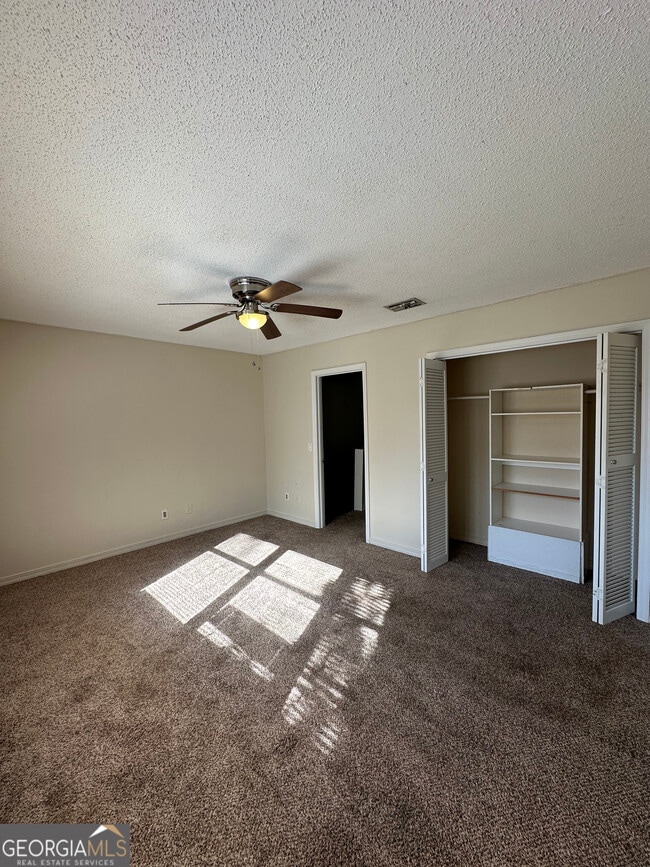 Building Photo - 105 Inlet Reach Cir