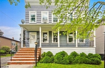 Building Photo - 56 Myrtle Ave