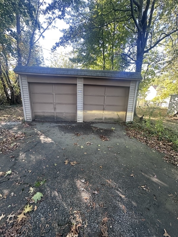 Building Photo - 1054 Yellowstone Rd