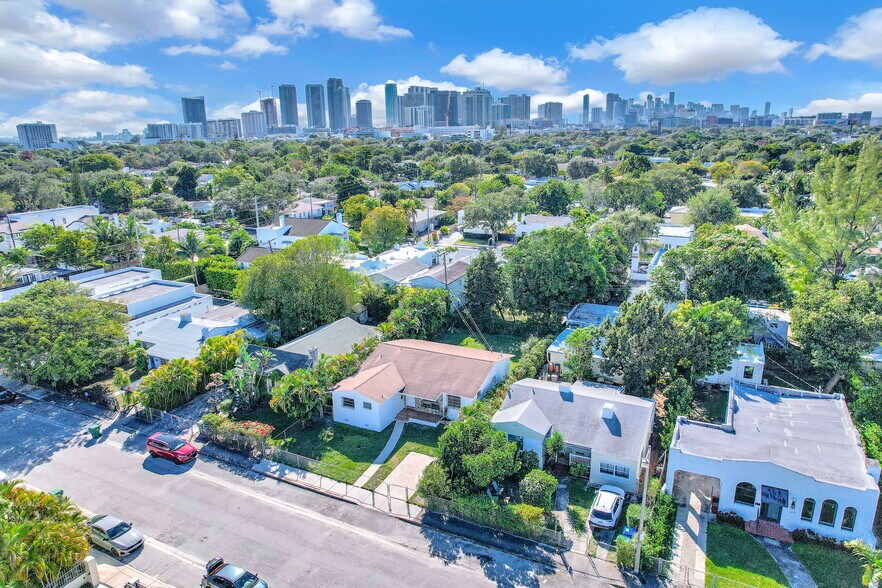 Building Photo - 135 NW 48th Ct