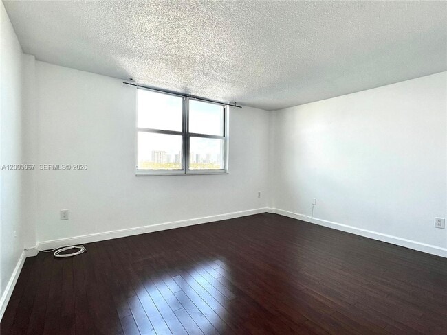 Building Photo - 2841 NE 163rd St