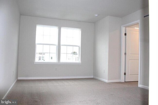 Building Photo - 157 Mazzeo Dr