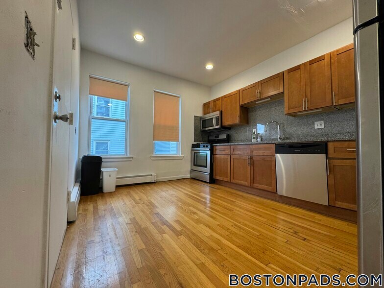 Building Photo - 2 Torpie St