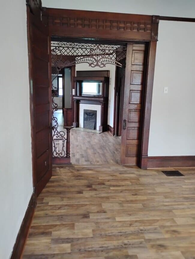 Building Photo - 4 Bd 2 Ba Single Family Home for Rent