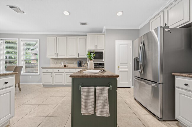 Building Photo - 27 E Shale Creek Cir