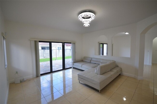 Building Photo - 14483 SW 13th Terrace