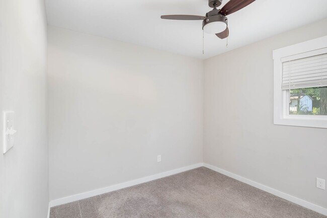 Building Photo - 312 Glenrock Dr