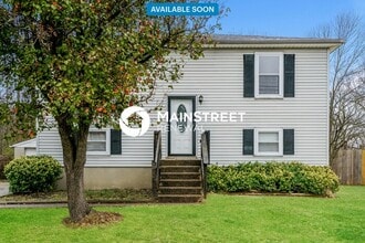 Building Photo - 4 Bedroom Pet-Friendly Home in Louisville,...