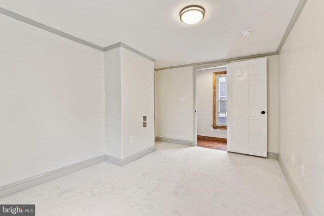 Building Photo - 3502 Buena Vista Ave