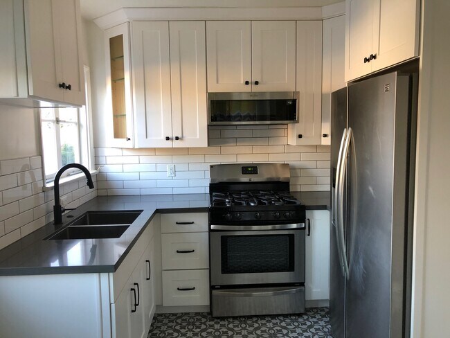 Building Photo - 3200 McCarthy Dr