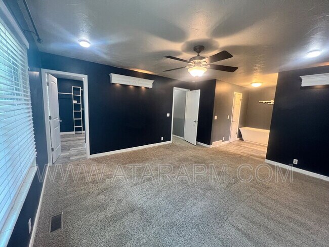 Building Photo - 11633 Nicklaus Rd