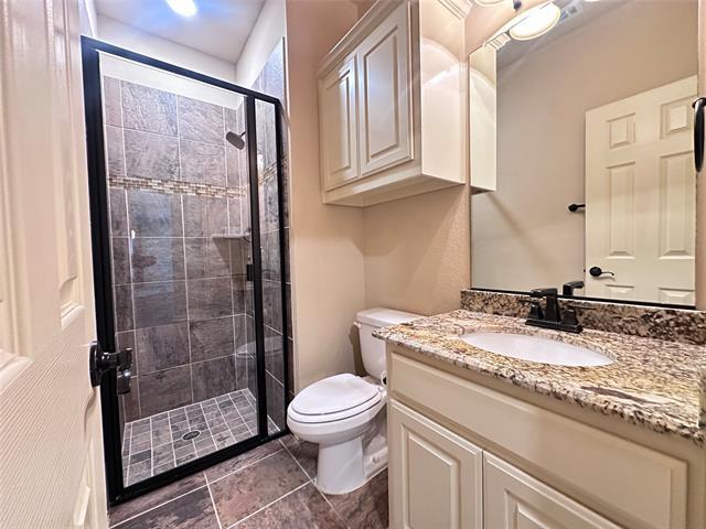 Building Photo - 708 Yarrow St