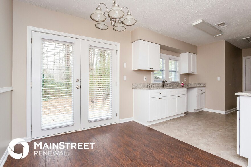 Building Photo - 141 Montego Cir