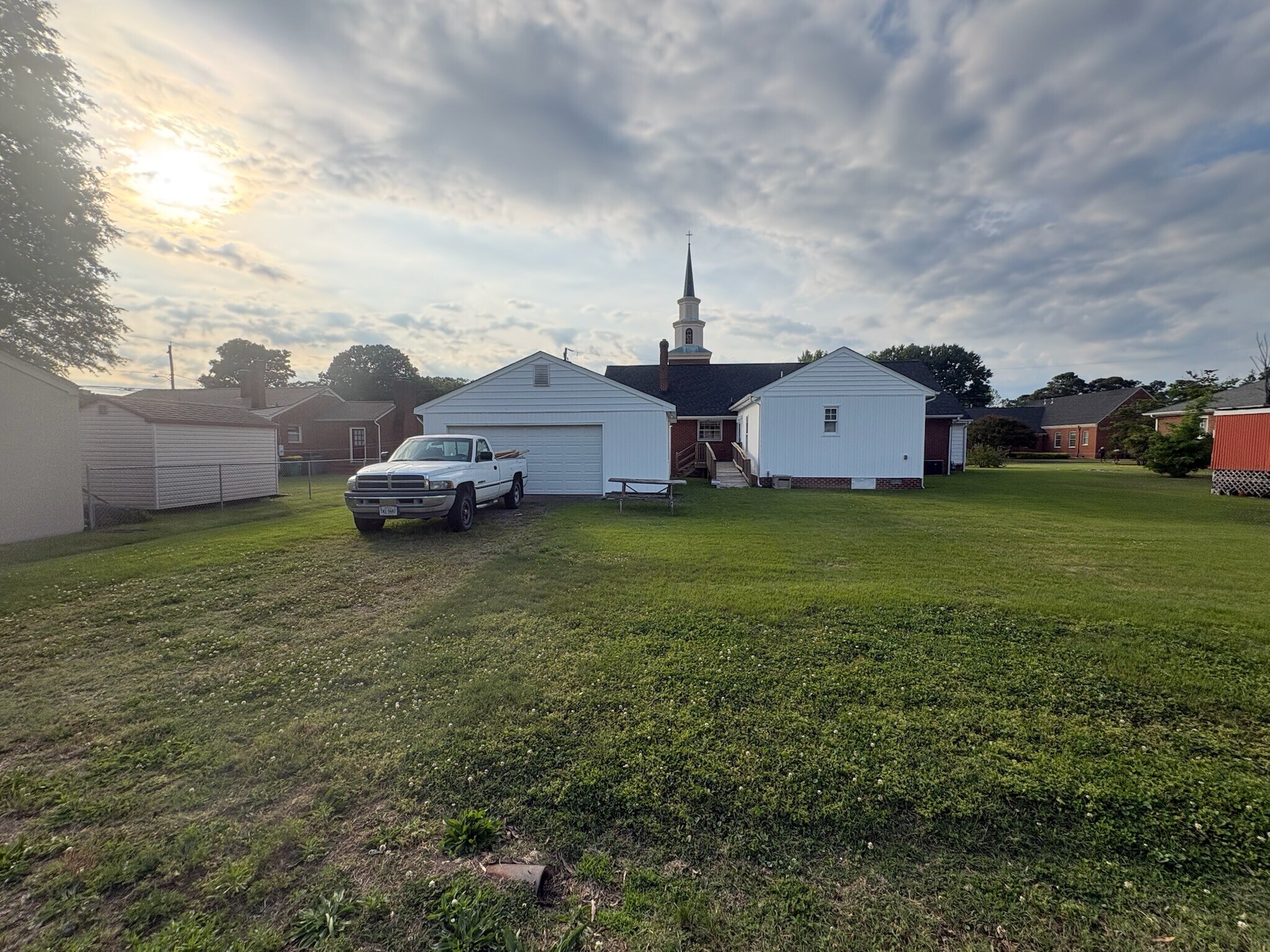 Backyard view w/Garage Dual doors front and rear - 2904 Norfolk St