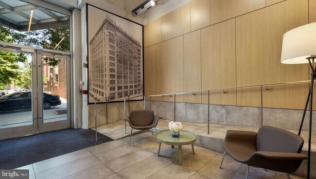 Building Photo - 2200 Arch St