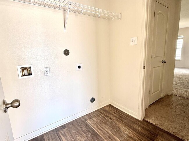 Building Photo - 1008 Riverdale Cove