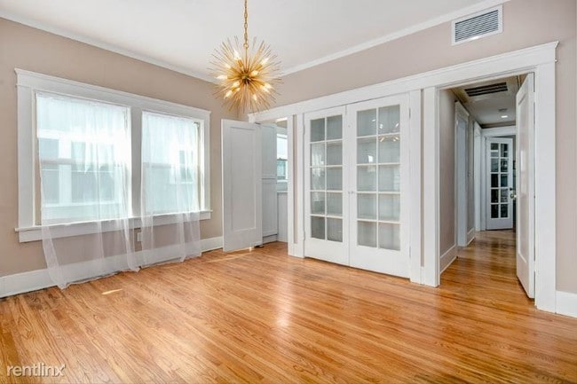 Building Photo - 1136 N Columbus Ave