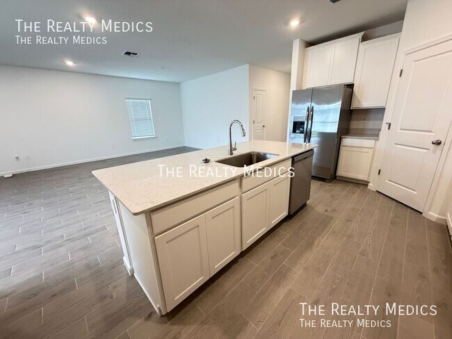 Building Photo - 6578 SW 89th Loop