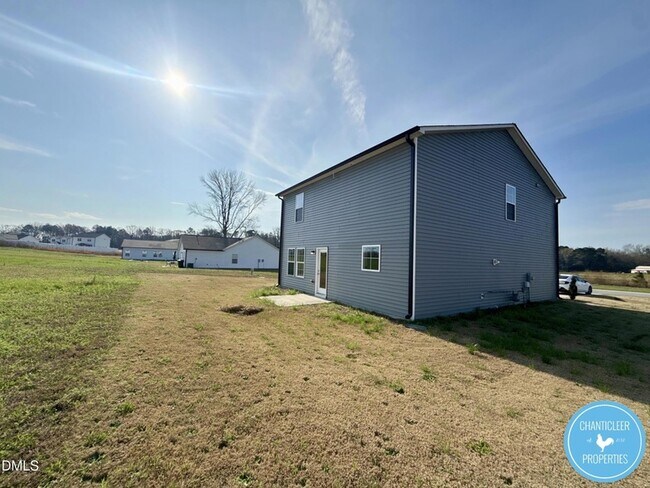 Building Photo - 49 Suhani Ln