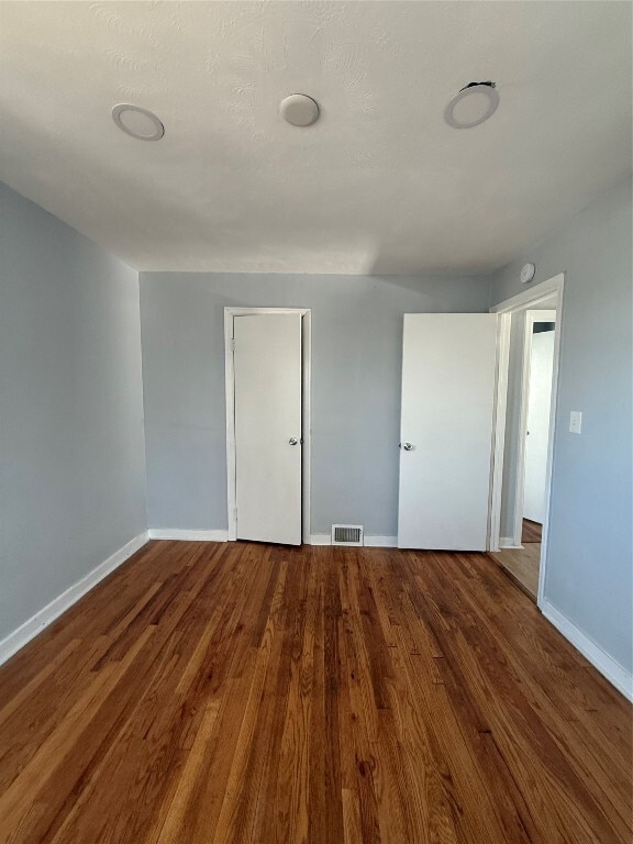 Building Photo - 712 Pickwick Dr