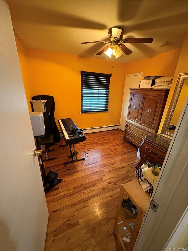 Building Photo - 30 Dumond Pl