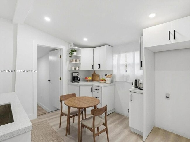 Building Photo - 6318 NW 19th Ct