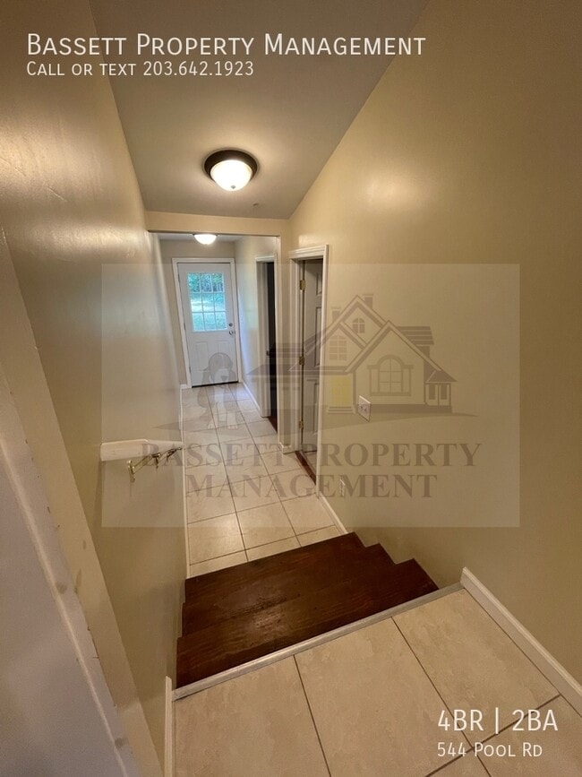 Building Photo - 544 Pool Rd