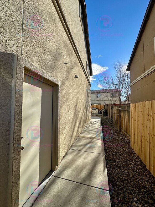 Building Photo - 1/2 Month Free - Look & Lease Same Day!!! Spacious 4-Bedroom 3 Bath, 3 Car Garage Home with Loft,...