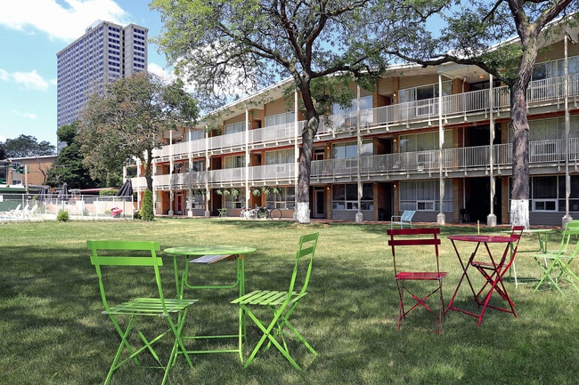 Building Photo - Central Park Apts