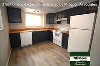 Building Photo - Maz1034