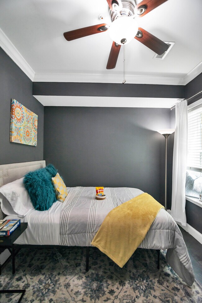 Building Photo - 5213 D St SE