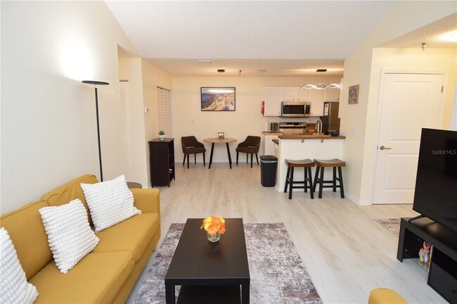 Building Photo - 10263 Gandy Blvd N