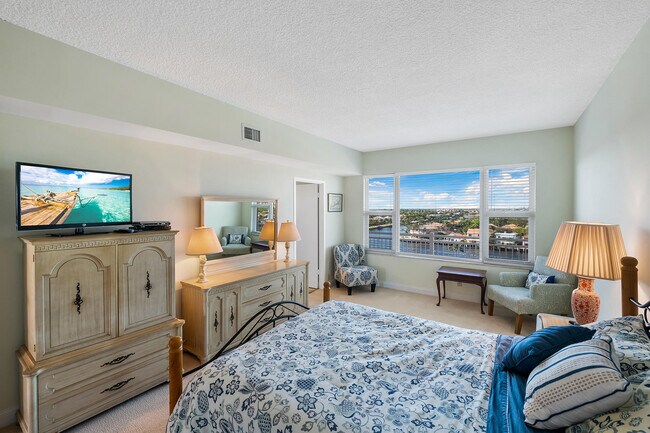 Building Photo - 2921 S Ocean Blvd