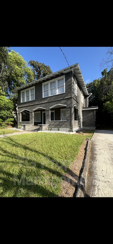 Building Photo - 2561 Rosselle St