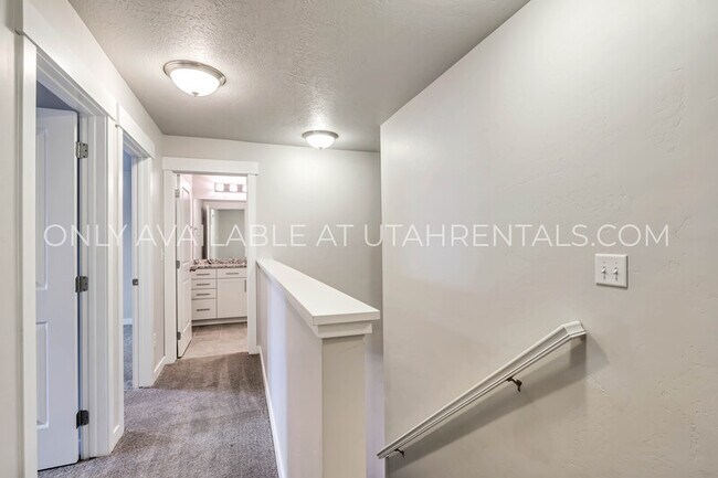 Building Photo - 5002 N Marble Fox Way