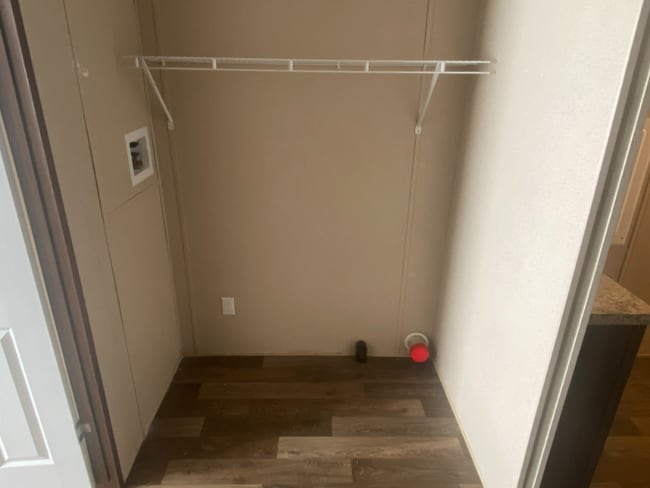 Building Photo - 604 Alexander Rd