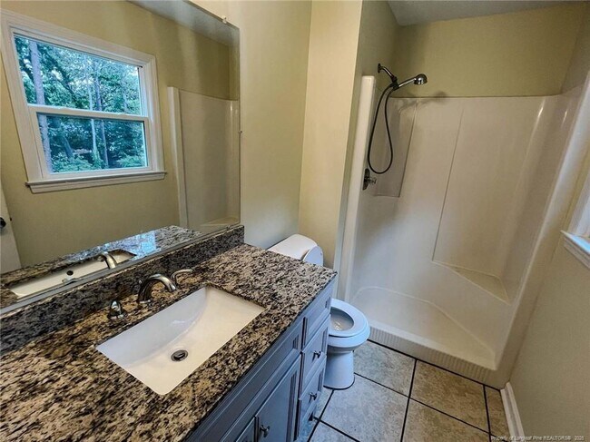 Building Photo - 544 Hilliard Dr