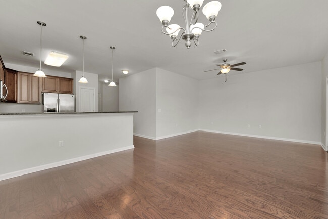 Building Photo - 116 Matt Blvd