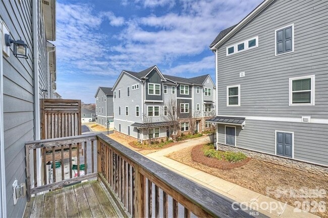 Building Photo - 2410 Arbor Loop Dr